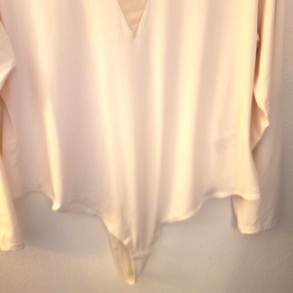 H&M Mesh Insert Cream Long Sleeve Bodysuit Size XL NWT - Picture 6 of 8